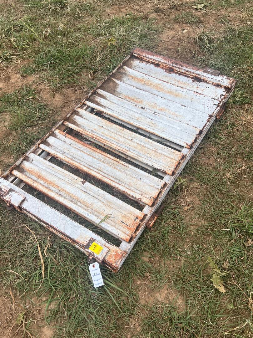 TRAILER SLIDE GATES