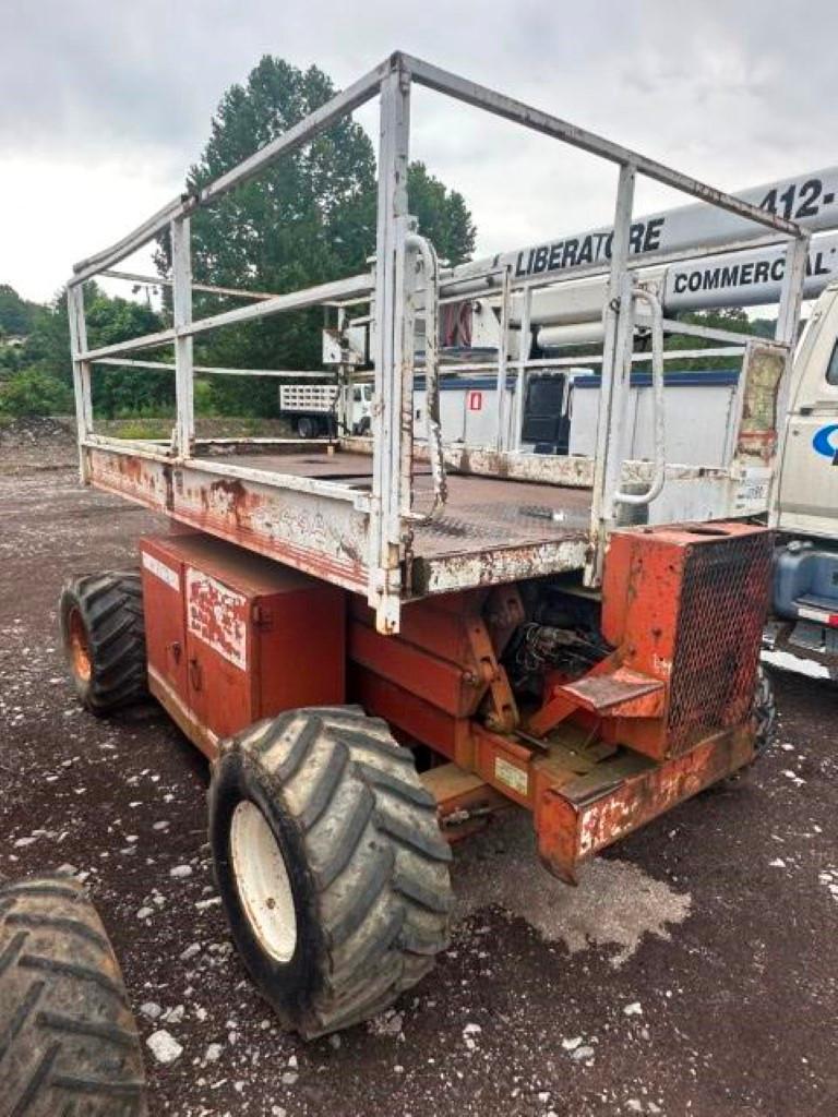 Snorkel 5000 Scissor Lift
