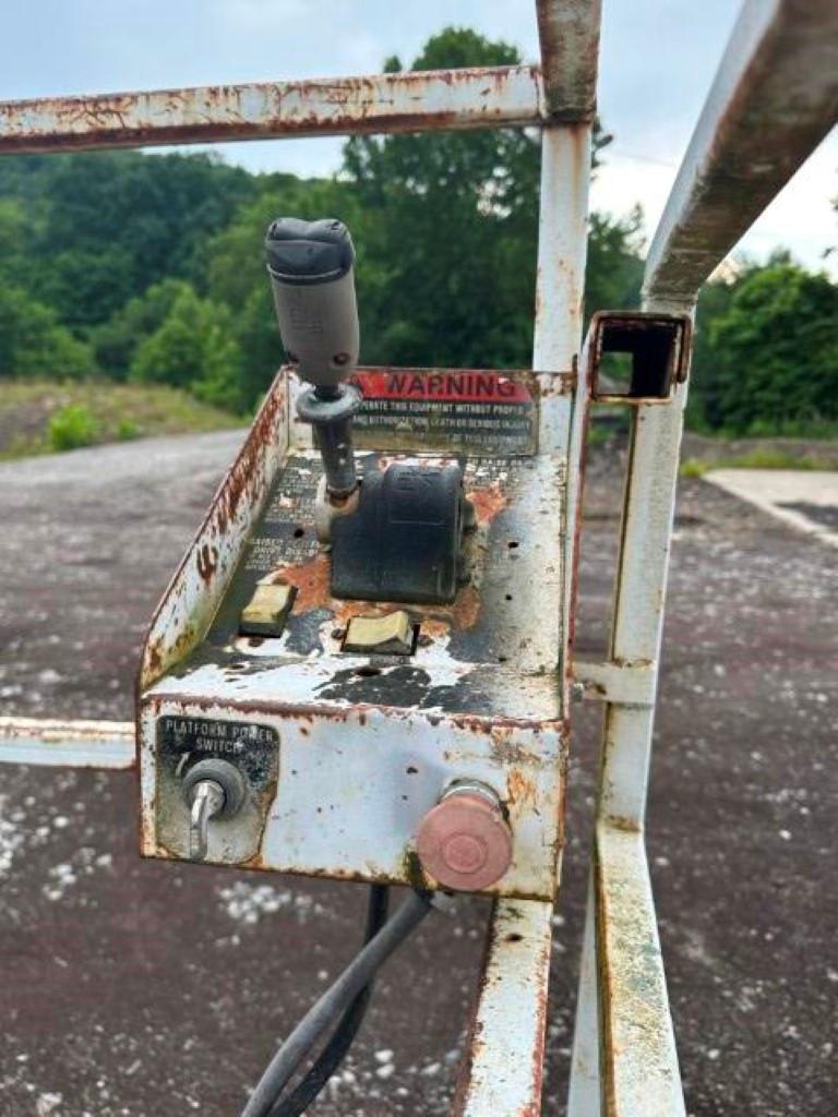 Snorkel 5000 Scissor Lift