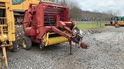 New Holland 847 Baler