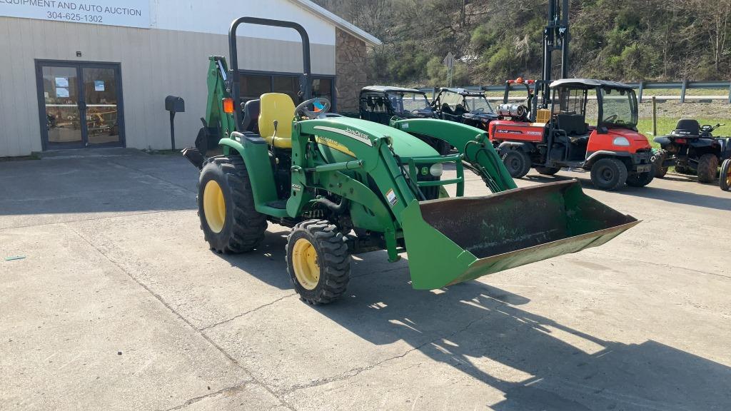 2015 John Deere 3320 Tractor