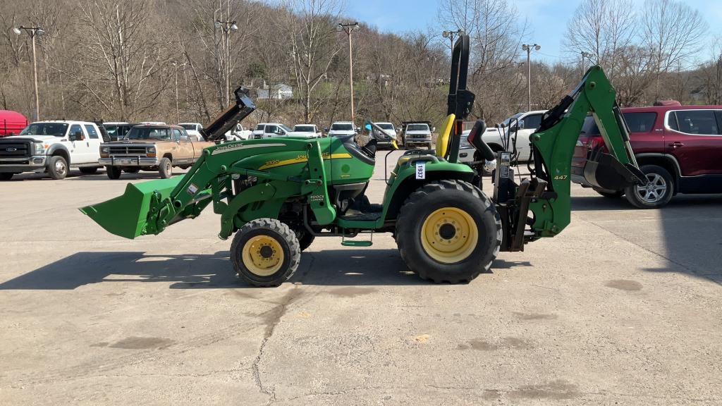 2015 John Deere 3320 Tractor