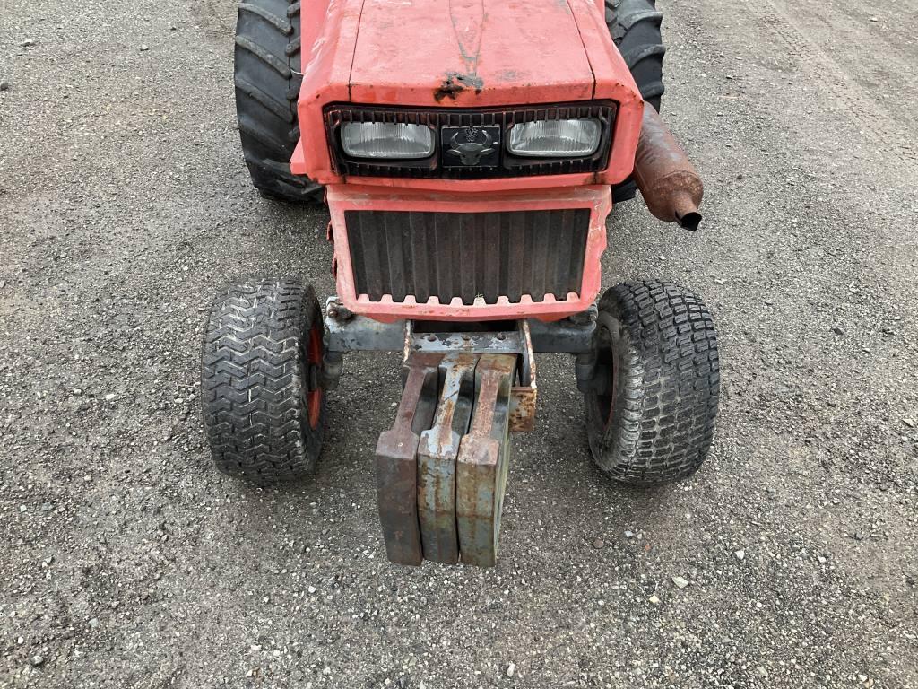 Kubota B5200E Compact Tractor