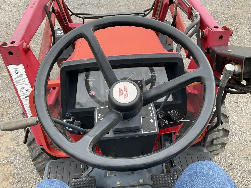 Massey Ferguson 1433 Tractor with Loader
