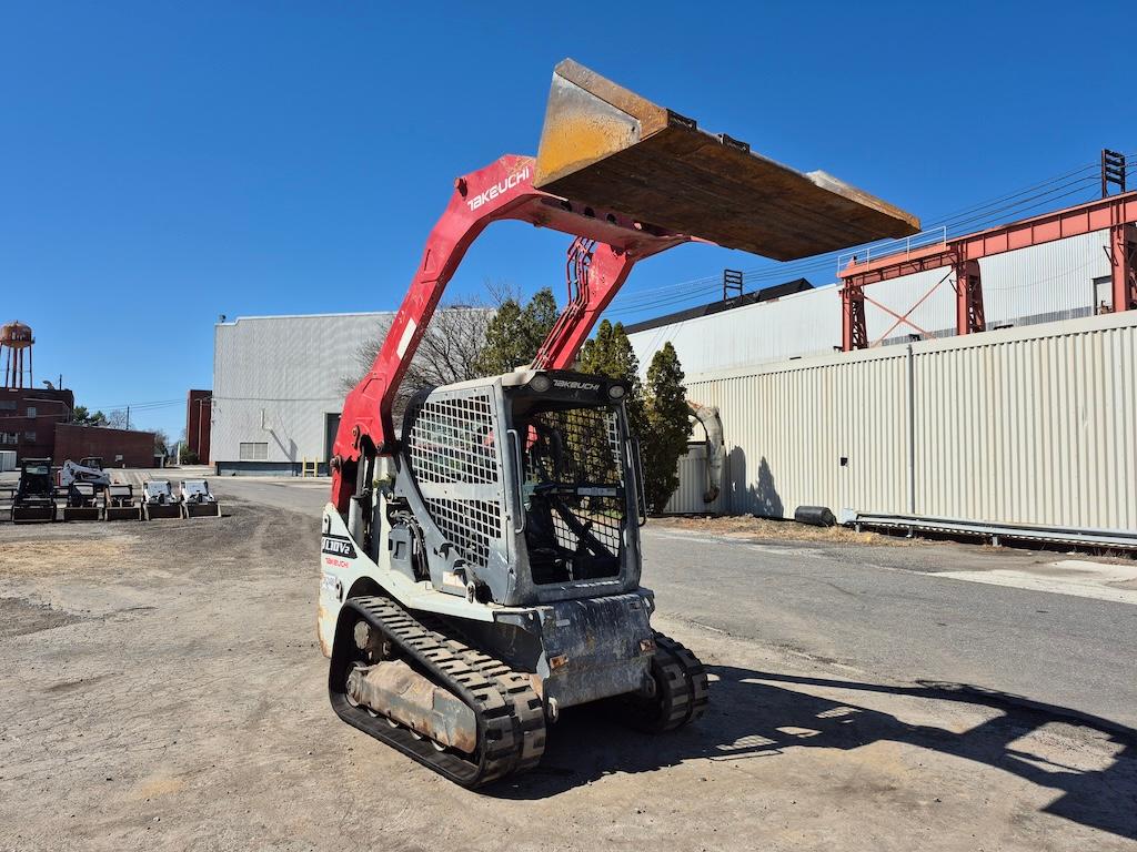 Takeuchi TL10V2 Skid Steer