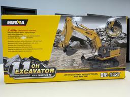 Brand New 11" Die Cast Remote Controlled Excavator (W166E)
