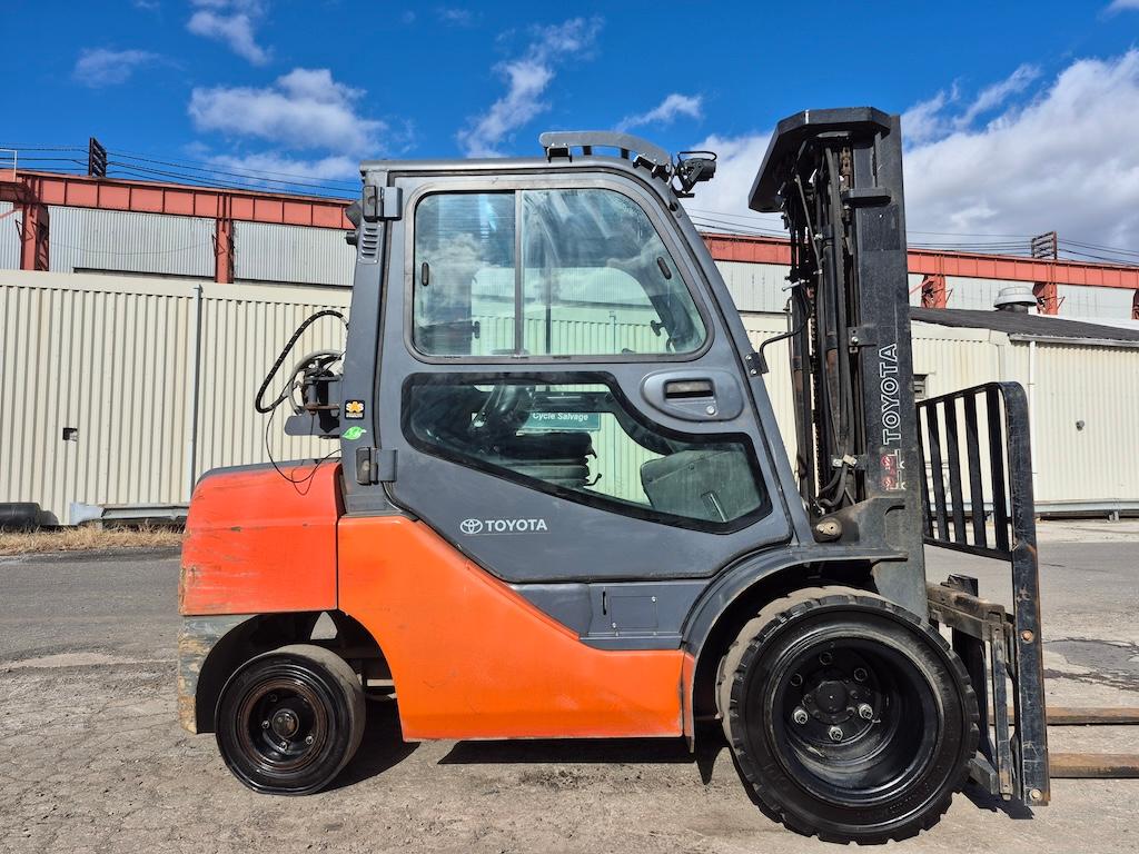 2018 Toyota 8FGU30 6,000lb Forklift