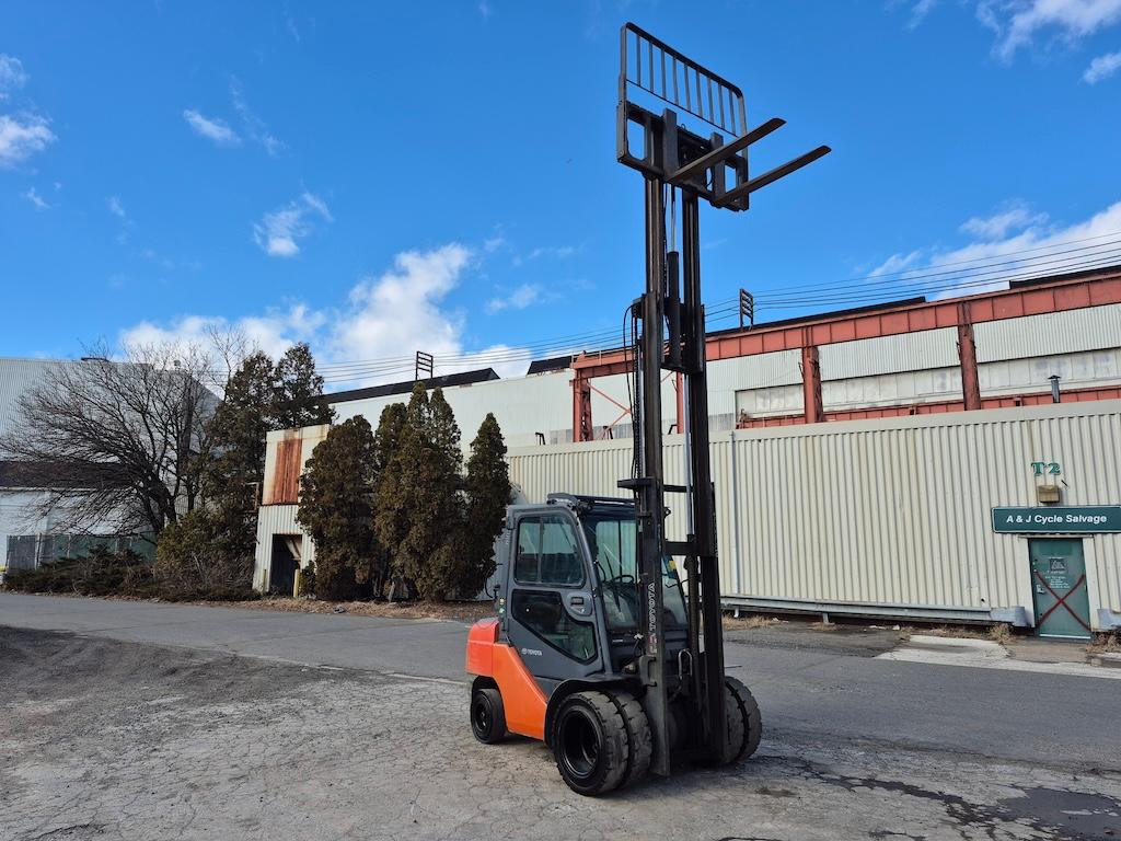 2018 Toyota 8FGU30 6,000lb Forklift