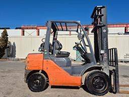 2016 Toyota 8FGU30 6,000lb Forklift