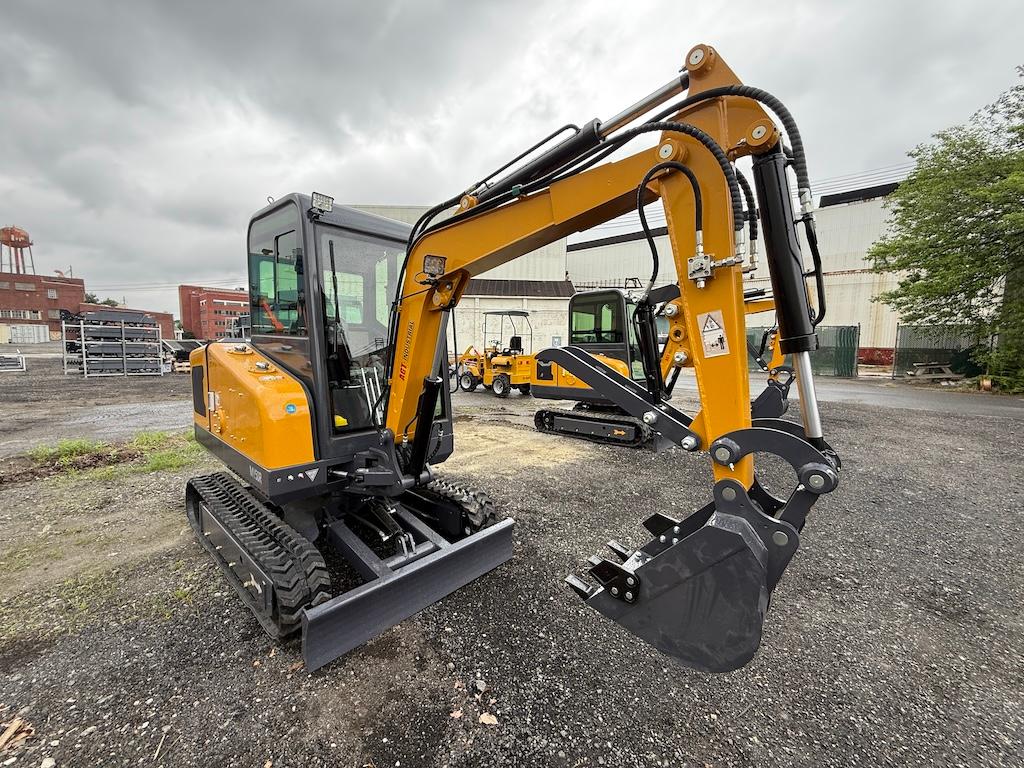 Brand New AGT MY50R Mini Excavator (AG8)