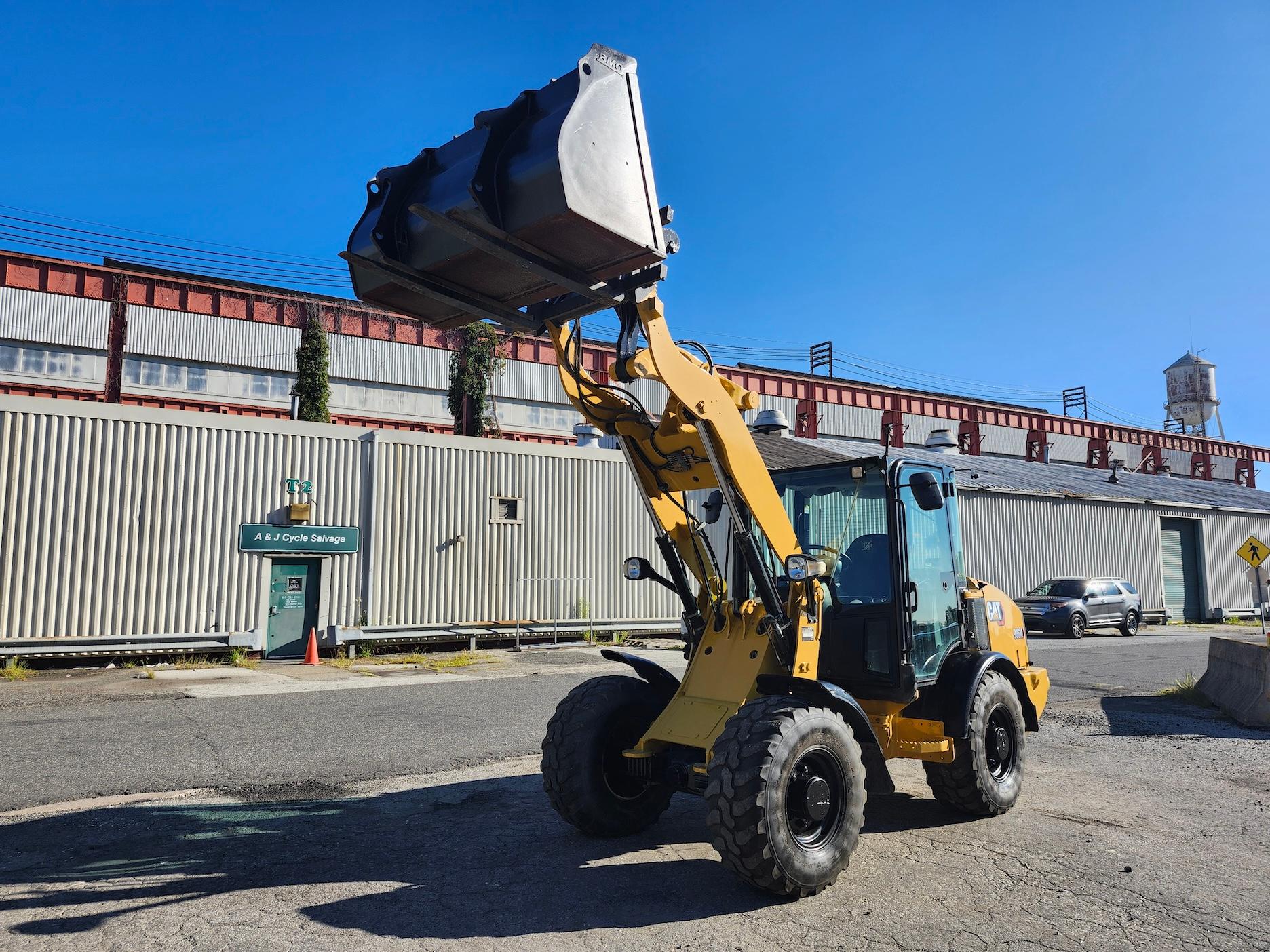 2016 Caterpillar 906M Wheel Loader