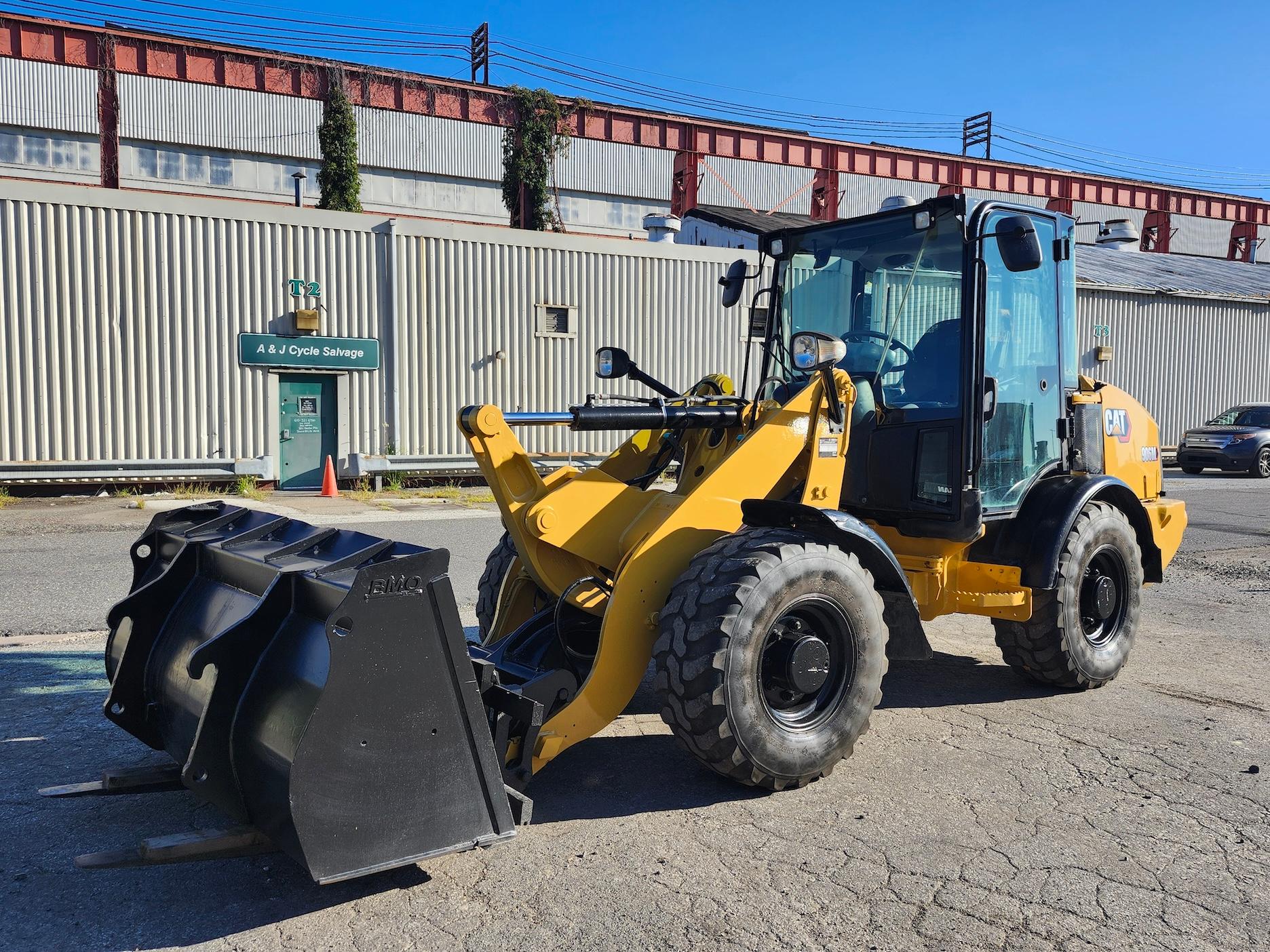 2016 Caterpillar 906M Wheel Loader