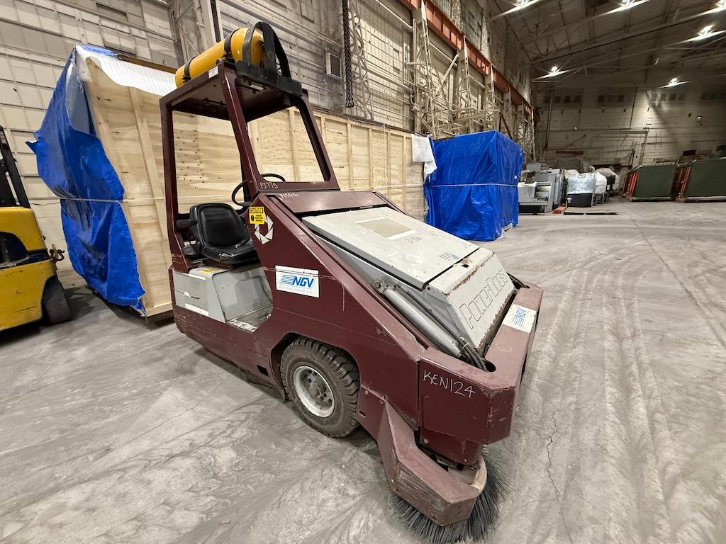 Power Boss SW/8XR Street Sweeper (KEN124)