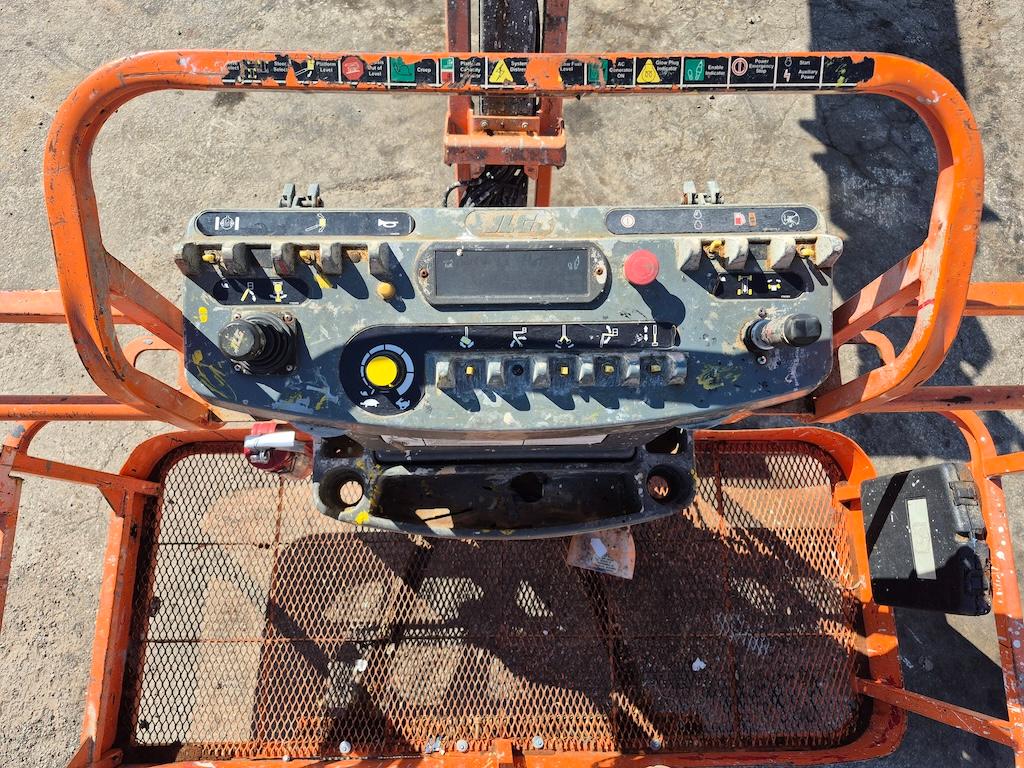 2013 JLG M600JP 60ft Boom Lift