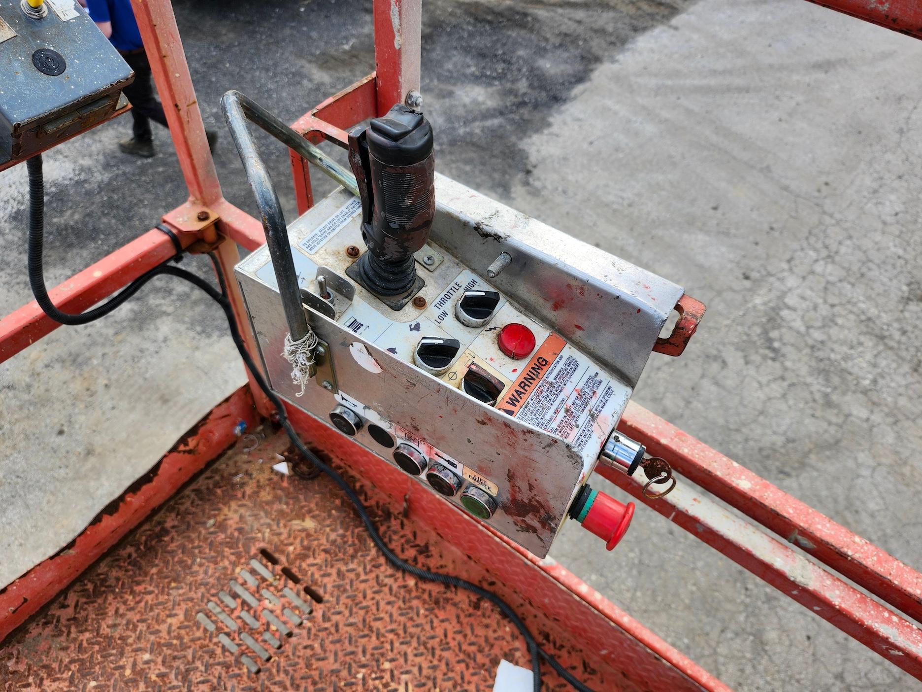 2013 Skyjack SJ9250 50ft Scissor Lift
