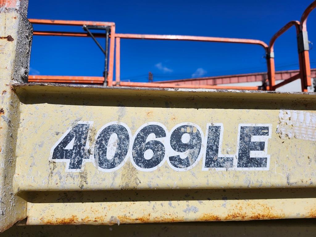 2013 JLG 4069LE 40ft Scissor Lift