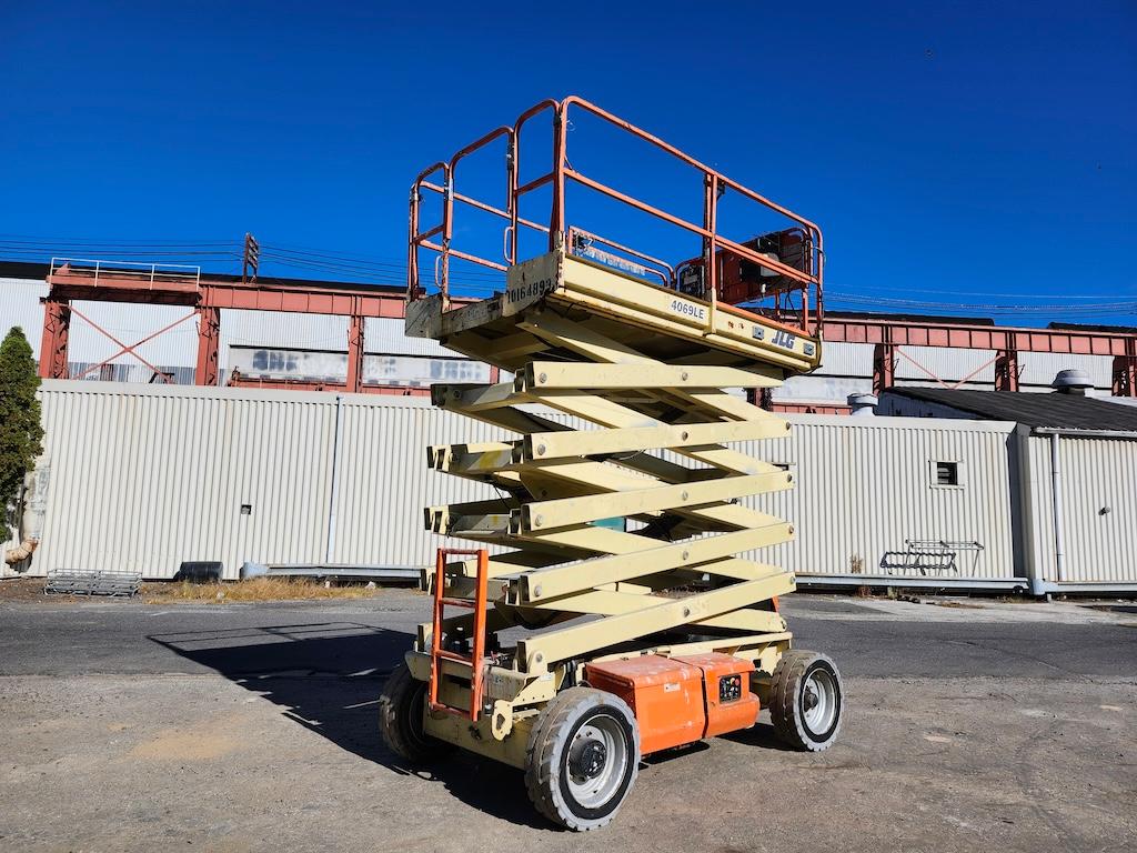 2013 JLG 4069LE 40ft Scissor Lift