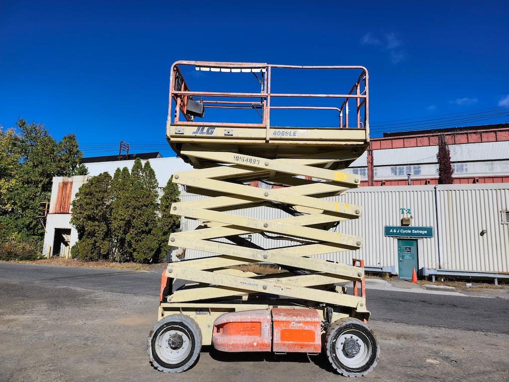 2013 JLG 4069LE 40ft Scissor Lift