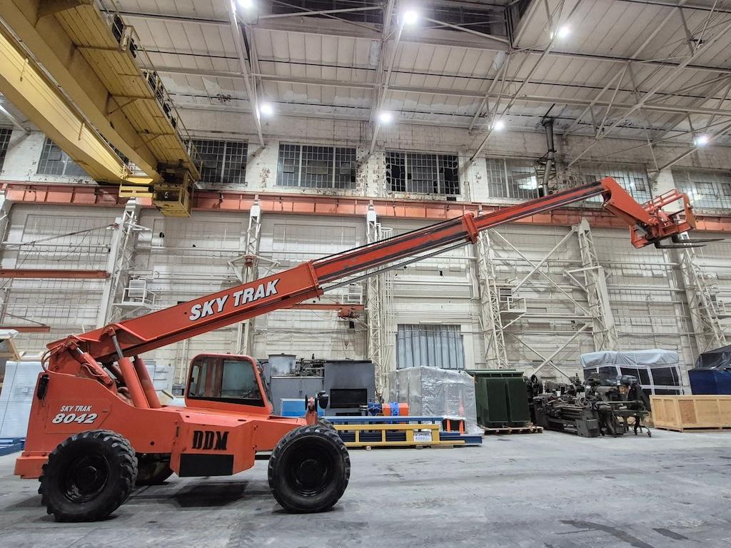 SkyTrak 80423 8,000lb Telehandler