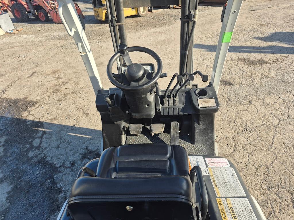 Unicarrier MCP1F2A25LV 5,000lb Forklift