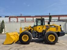 Komatsu WA320-5 Wheel Loader (AT1)