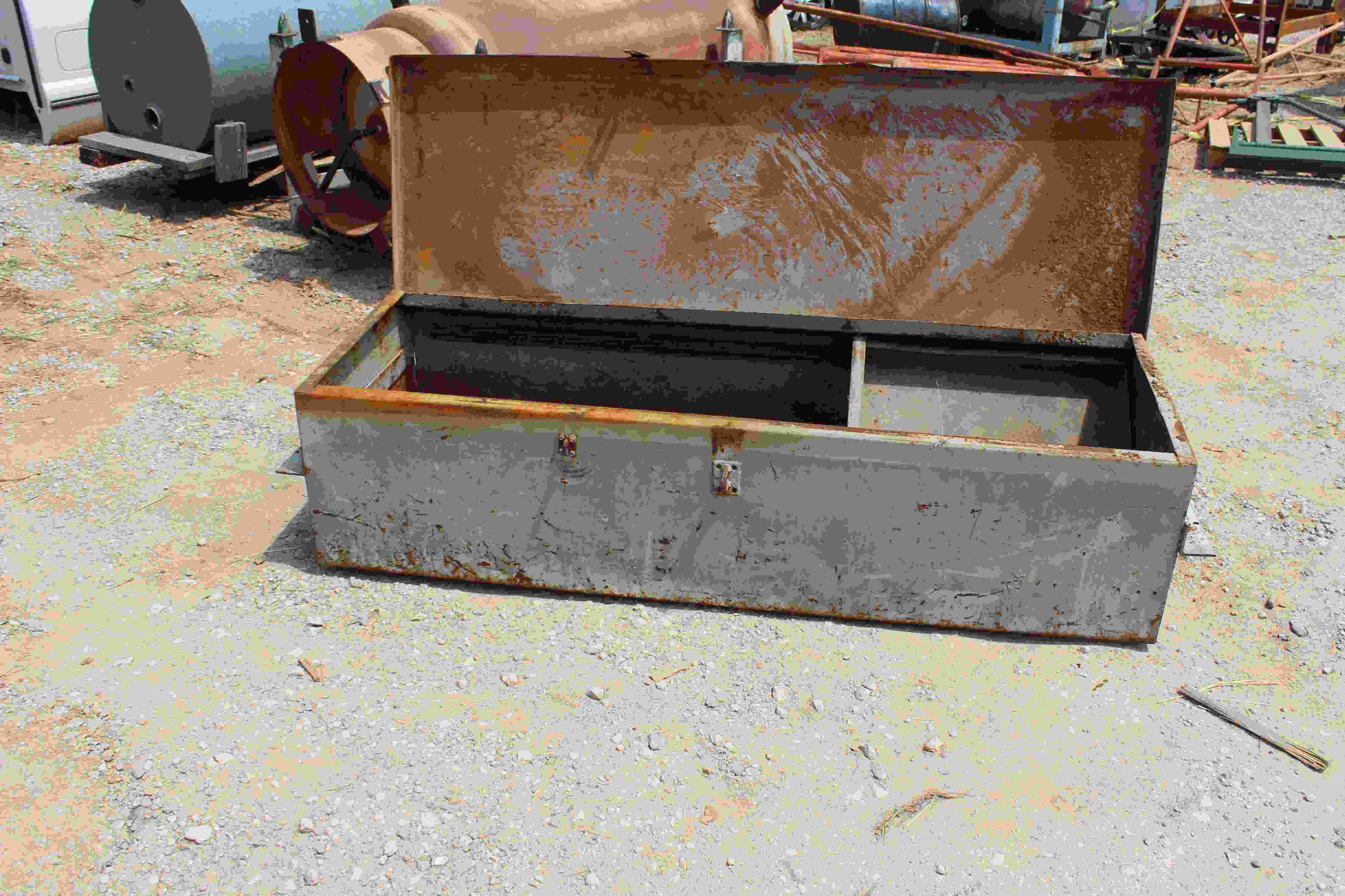 Steel Cross Bed Toolbox