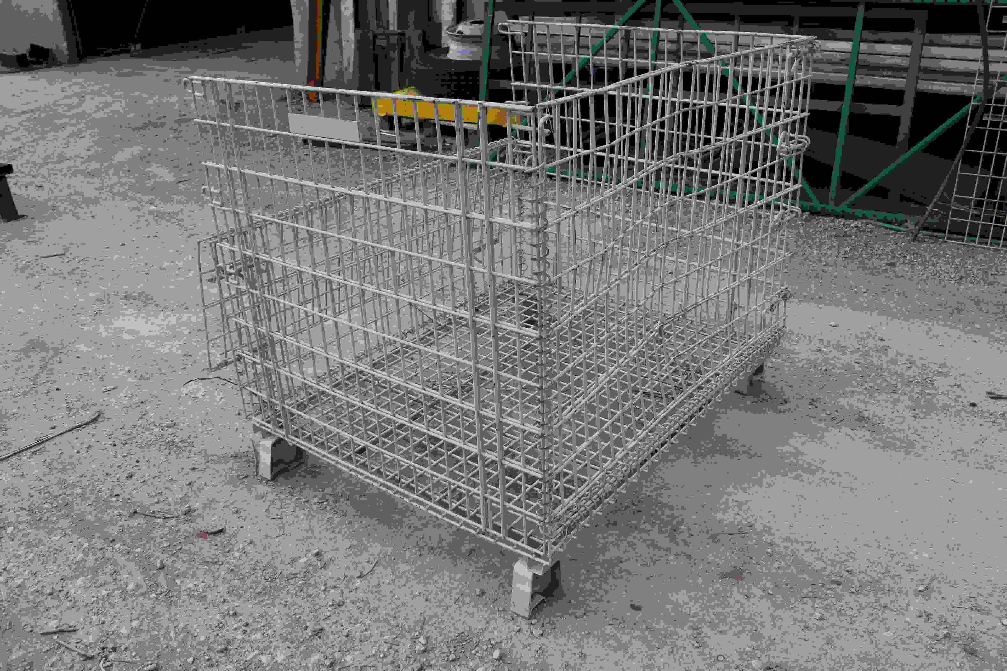 Collapsible Wire basket