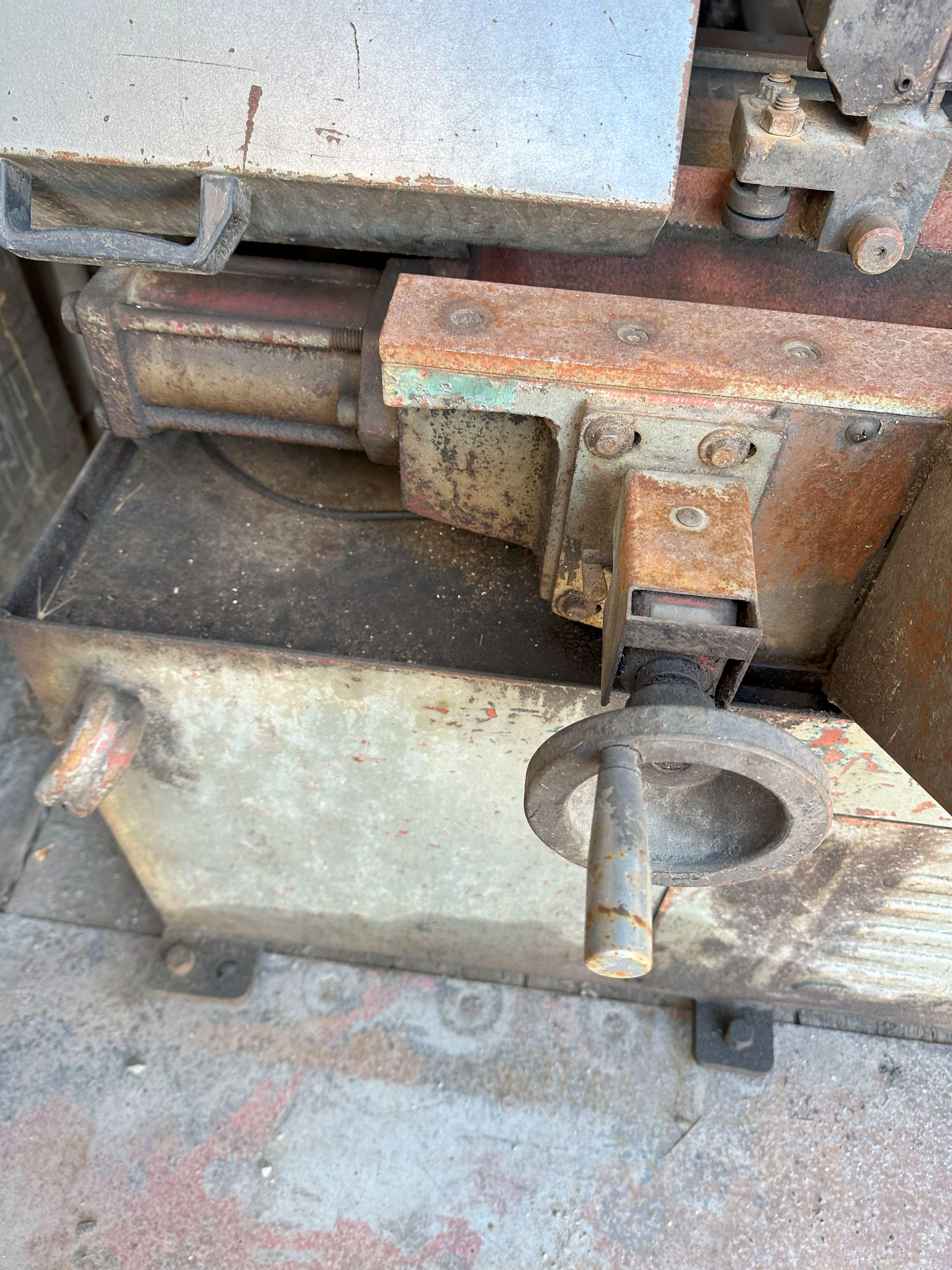 1997 Spartan Saw