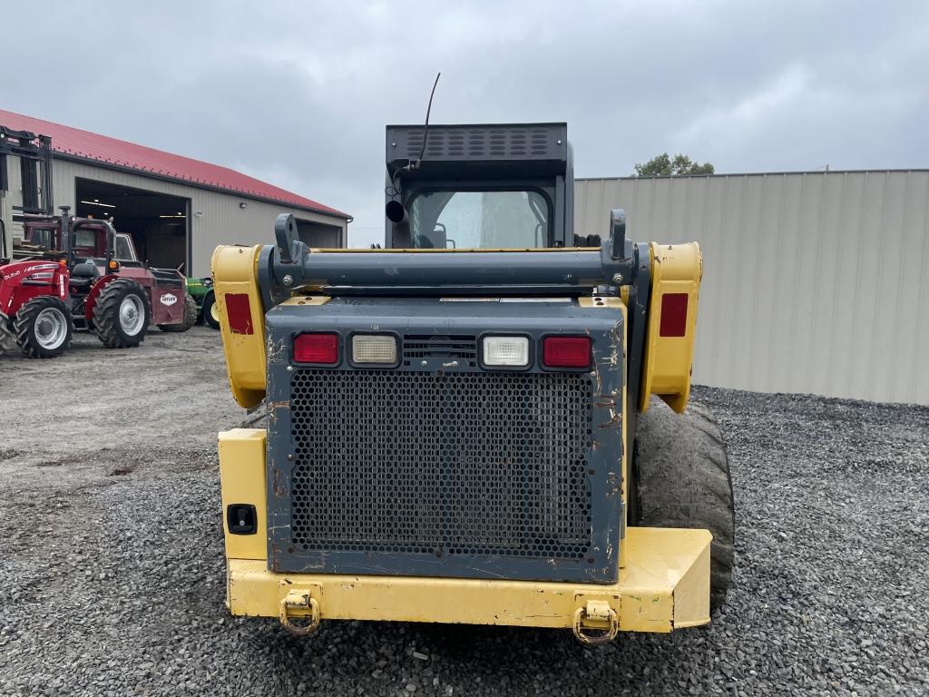 Gehl V420 Skid Steer