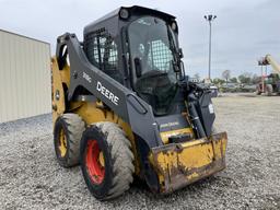 Deere 318G Wheel Skid Loader