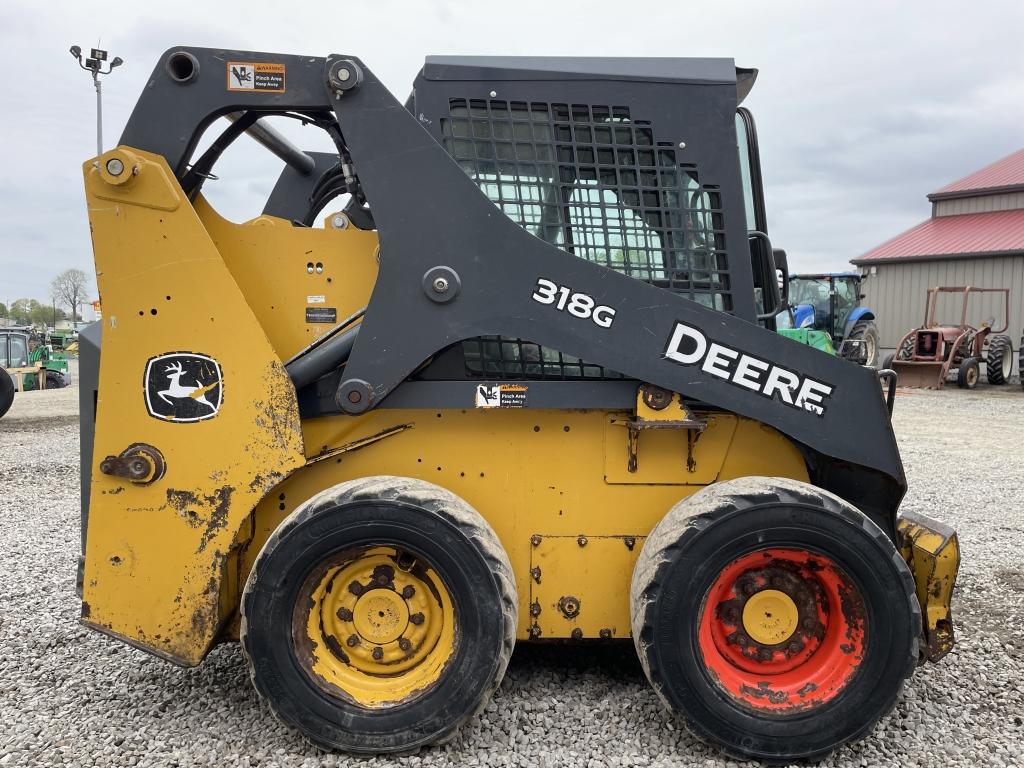 Deere 318G Wheel Skid Loader