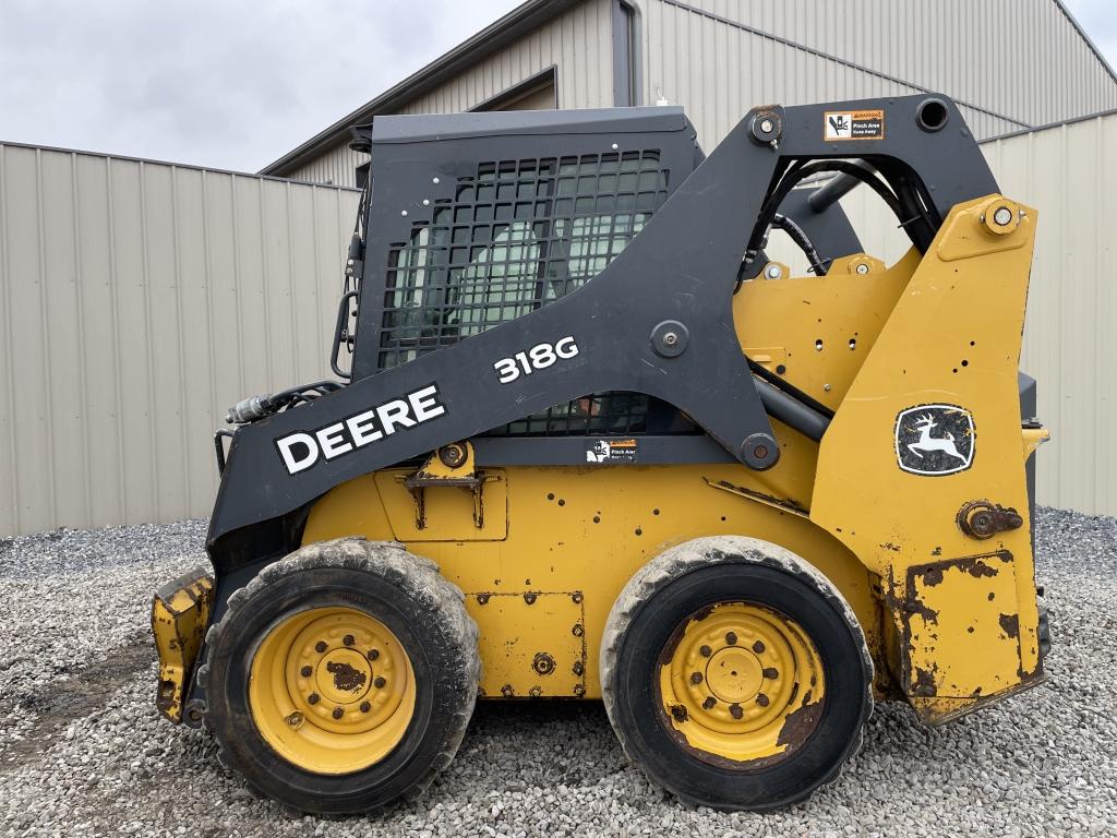 Deere 318G Wheel Skid Loader