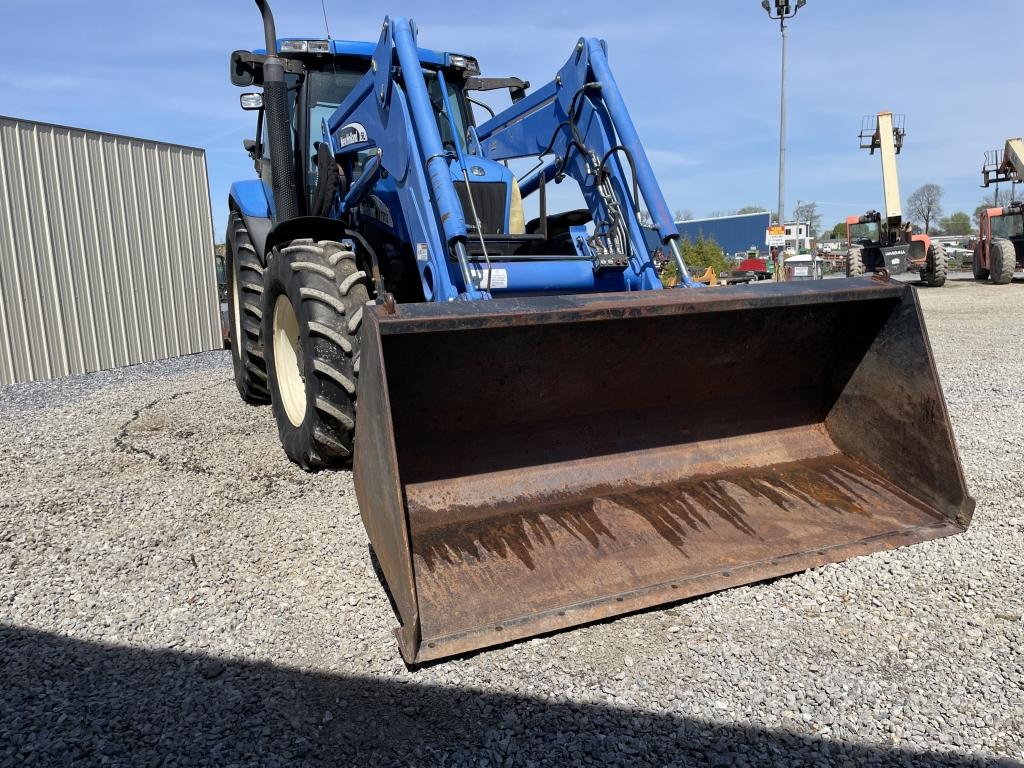 New Holland TS115A Tractor