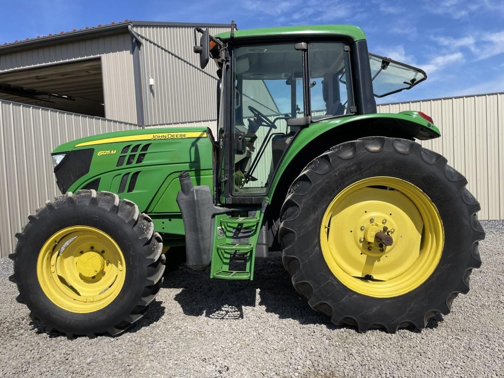 John Deere 5125M Tractor