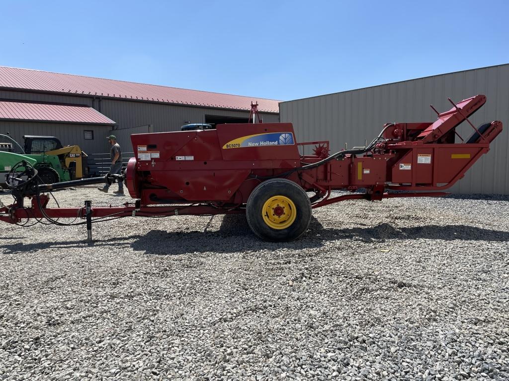 New Holland BC5070 Square Baler