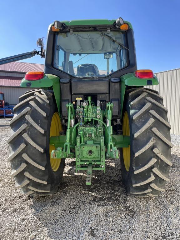 John Deere 7130 Tractor