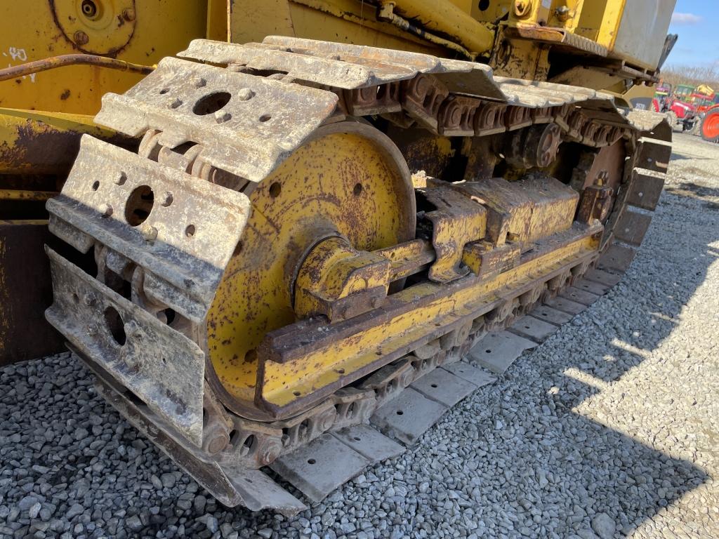 Dresser 100E Crawler Loader