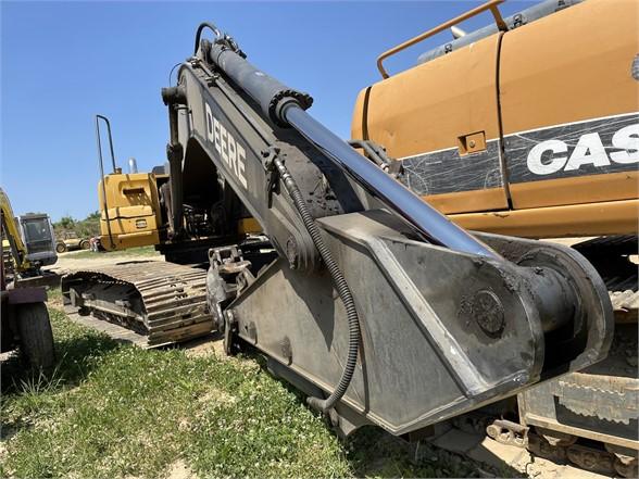 John Deere 250G LC Excavator