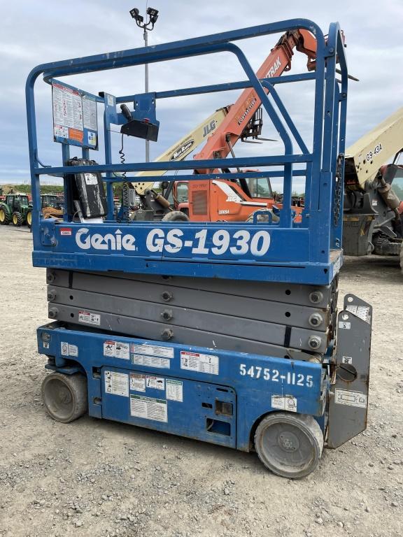 Genie GS-1930 Scissor Lift