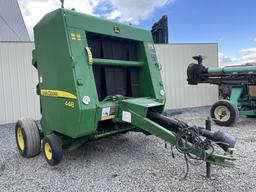 John Deere 448 Round Baler