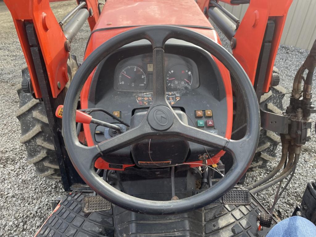 Kubota M8560 Tractor