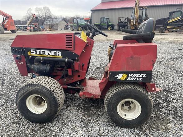 Steiner 420 Tractor