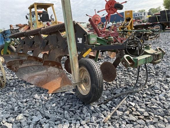 John Deere 2000 Plow