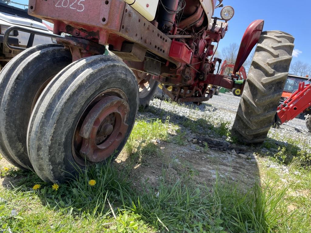 Farmall 460 Tractor