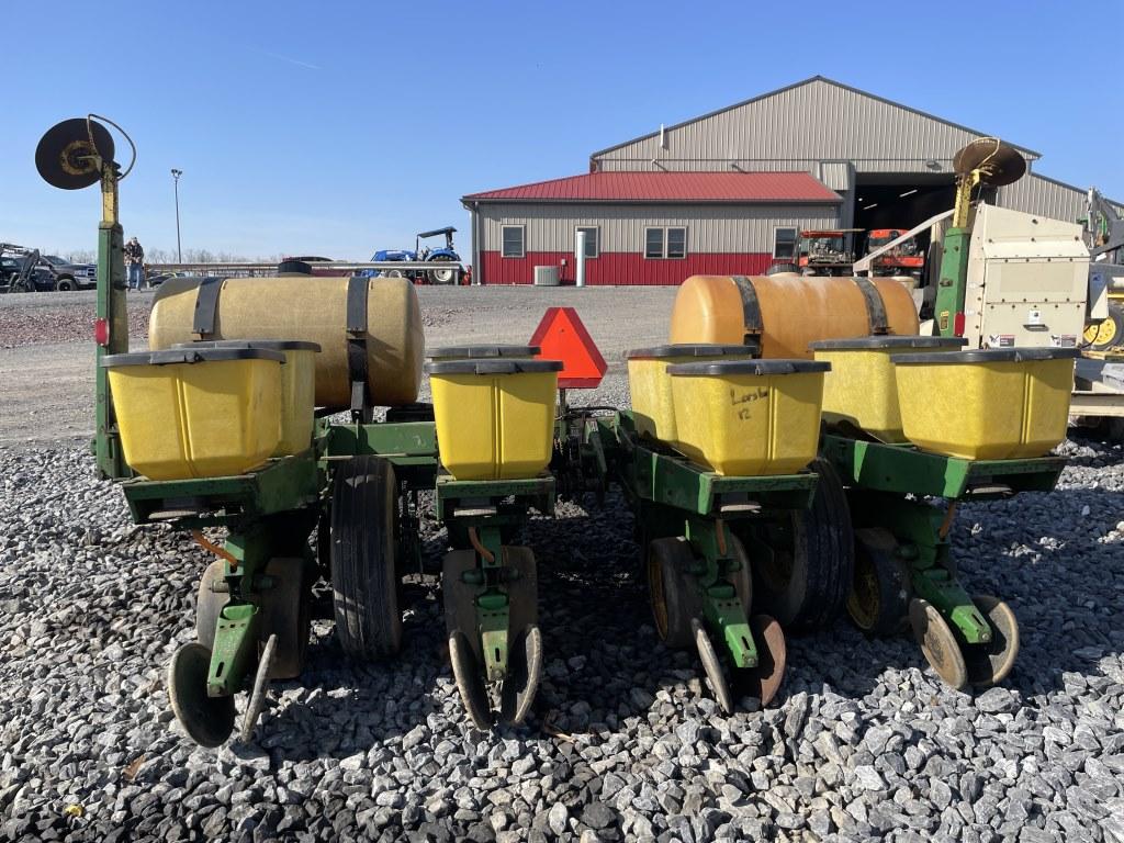 John Deere 7000 Planter