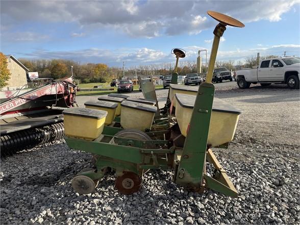 John Deere 7000 Planter