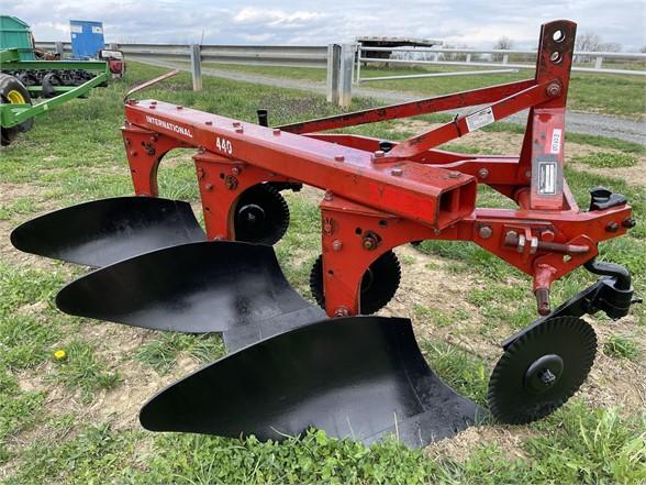 International 440 Plow