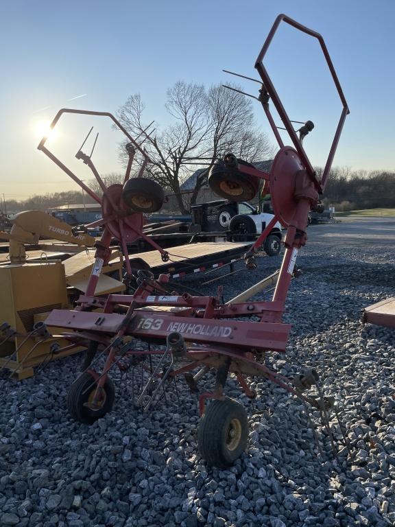 New Holland 163H Tedder