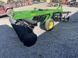 John Deere 340 Offset Disk