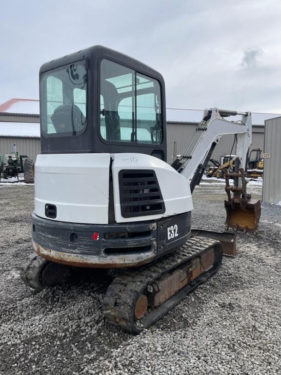 Bobcat E32 Excavator